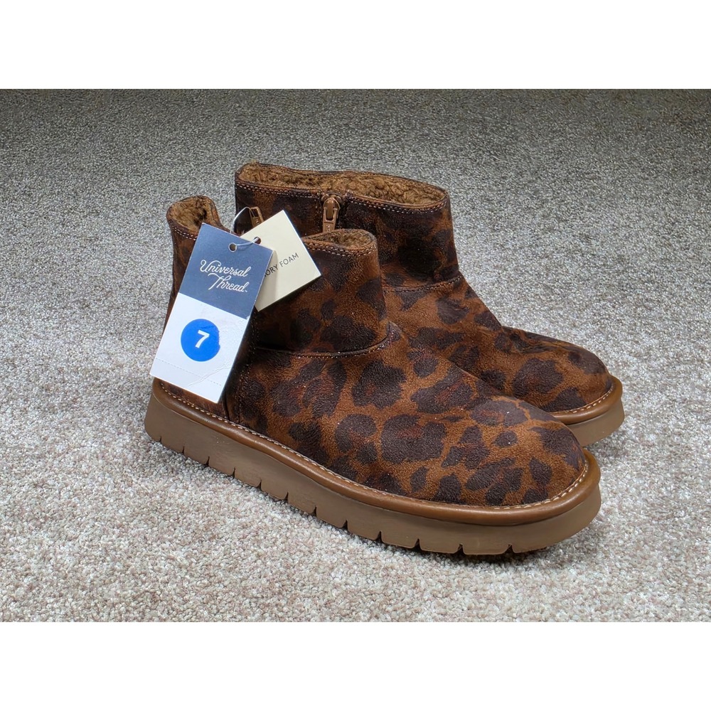 Universal Thread Womens 7 May Leopard Print Ankle Boots Brown Memory Foam New